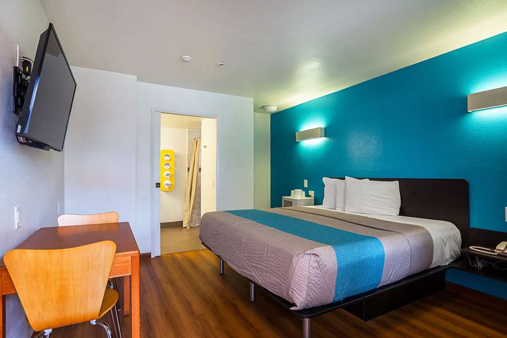 Motel 6 Ventura CA Downtown - photo 12