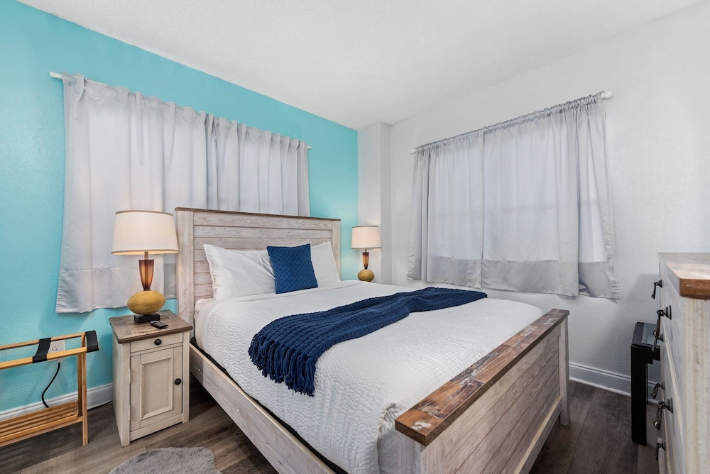 The Enclave Hotel and Suites - photo 3