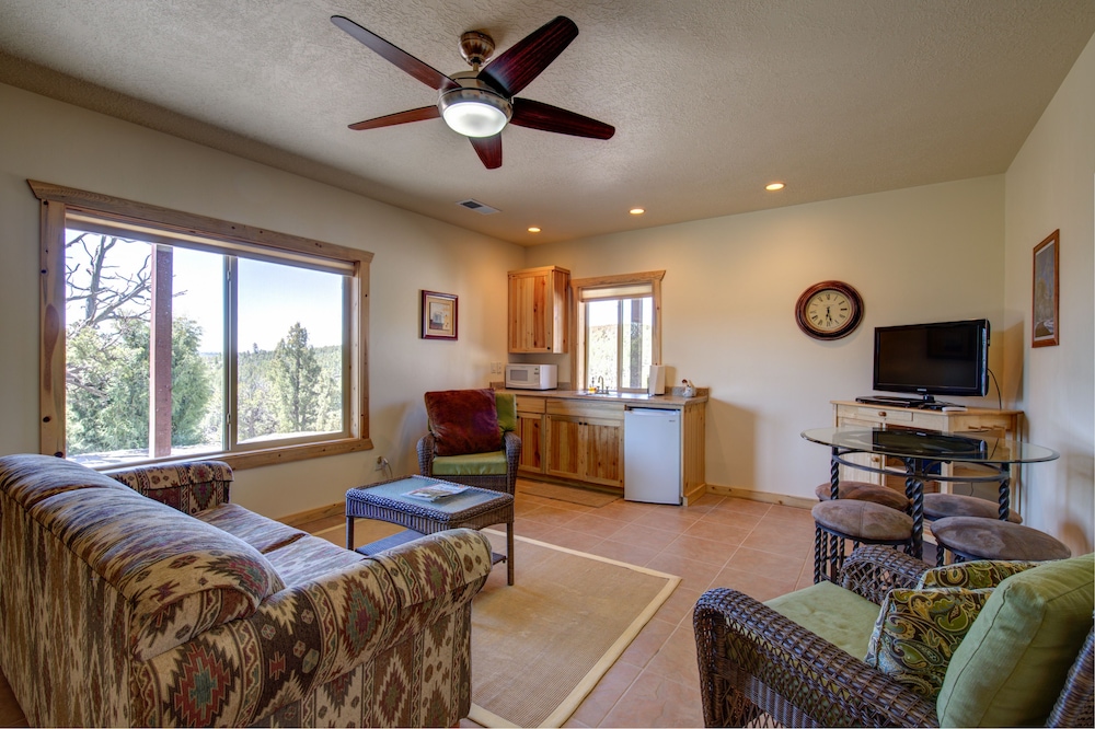 Ridgetop Hideaway - photo 8