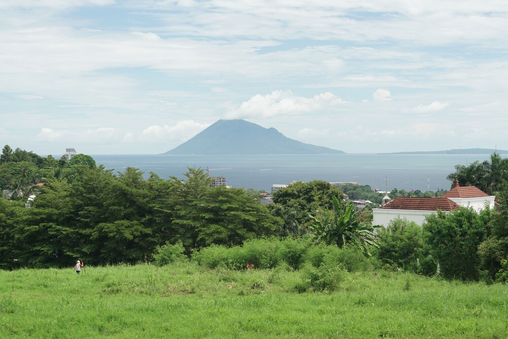 Rumah Kost MAPLE Winangun - last minute hotel in Manado