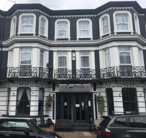 The Prince Guest House — 4-Star Luxury Hotel in Great Yarmouth, United Kingdom