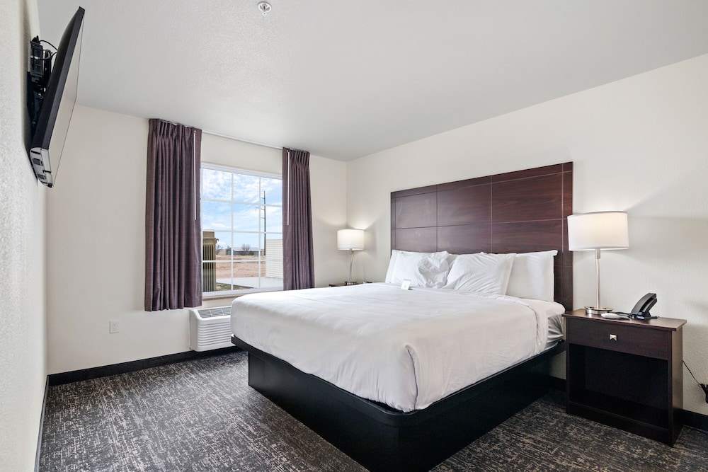Cobblestone Inn & Suites Yuma - photo 31