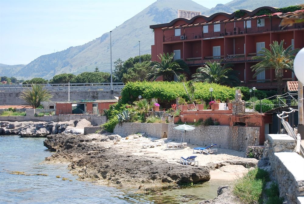 Hotel Portorais in Carini, Italy
