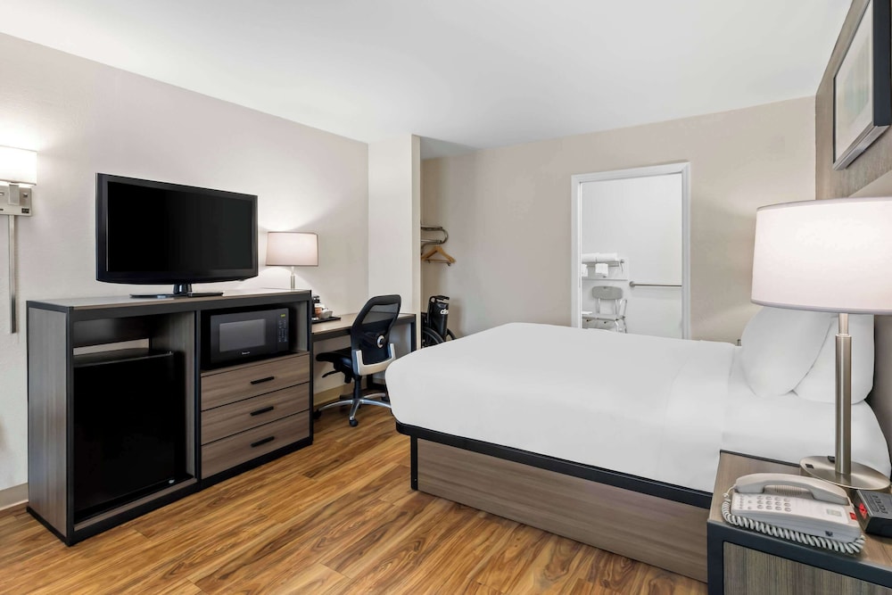 Quality Inn Fayetteville near Historic Downtown Square - photo 13