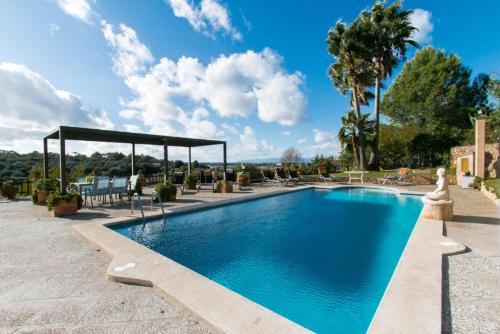 Cocons - carbon neutral hotel in Sineu