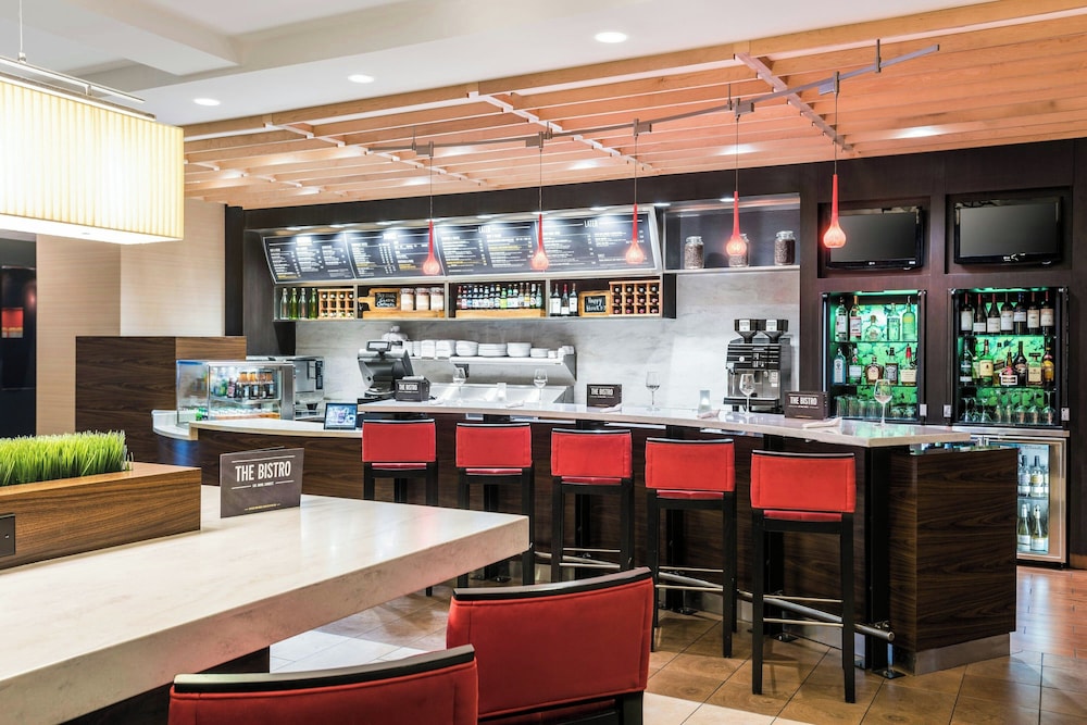 Courtyard by Marriott Milwaukee Downtown - photo 30