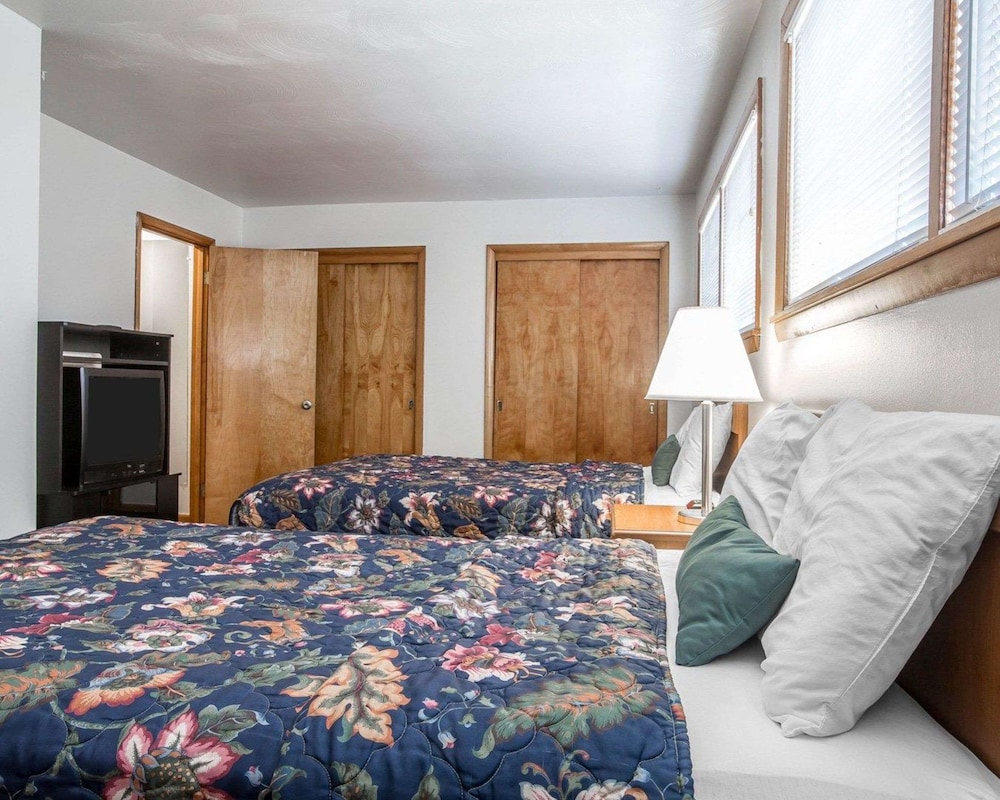 Malone Inn - photo 16
