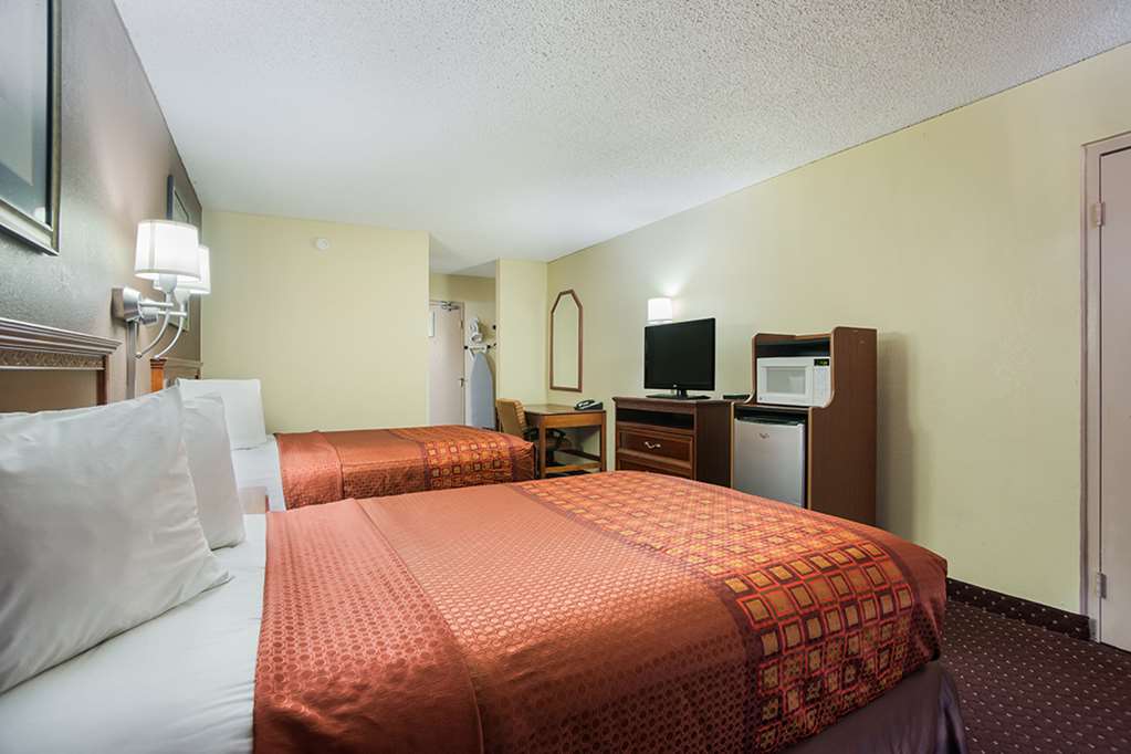 Americas Best Value Inn Tulsa at I 44 - photo 25