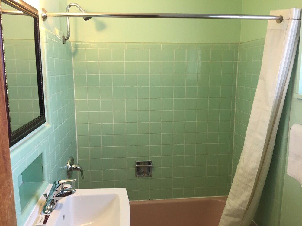 Budget Inn and Suites Colby - photo 34