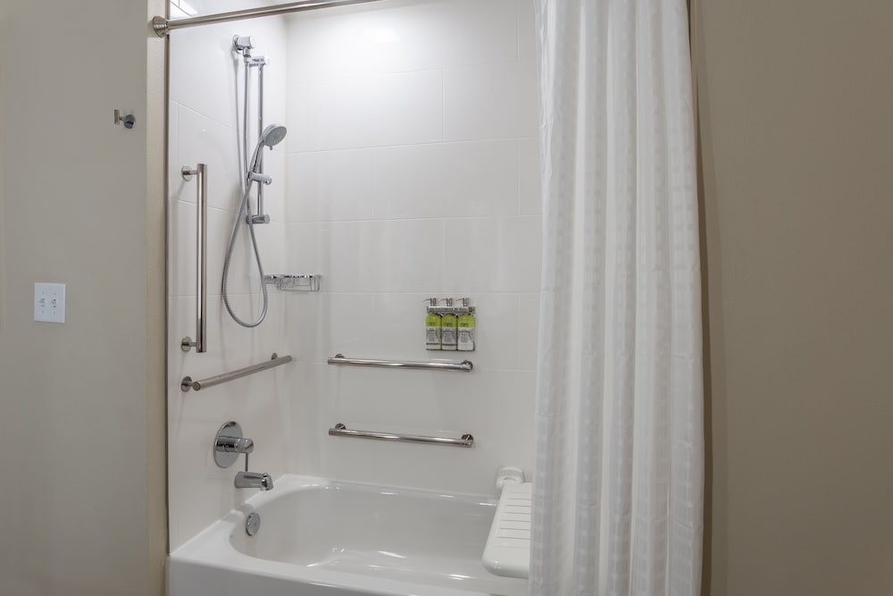 Candlewood Suites Fargo South Medical Center by IHG - photo 16