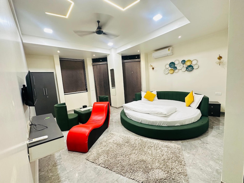 Hotel Hill Top Inn - last minute hotel in Pune