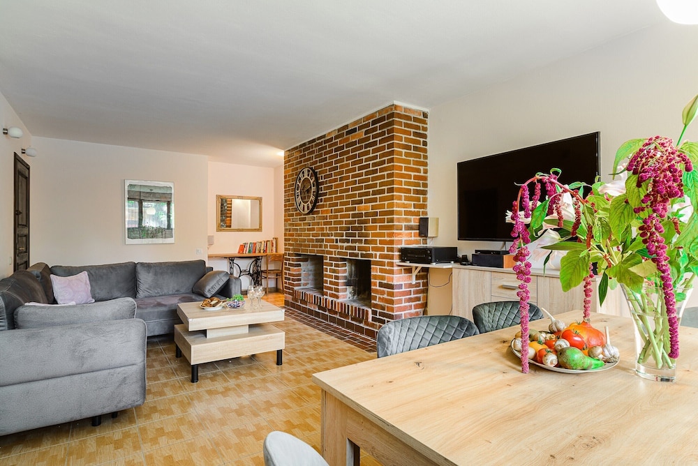 Wawer Juhasów — 4-Star Luxury Hotel in Warsaw, Poland