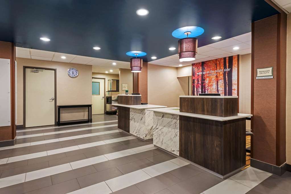 La Quinta Inn & Suites by Wyndham Jamestown - photo 7