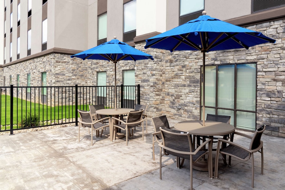 Hampton Inn & Suites Xenia Dayton - photo 46