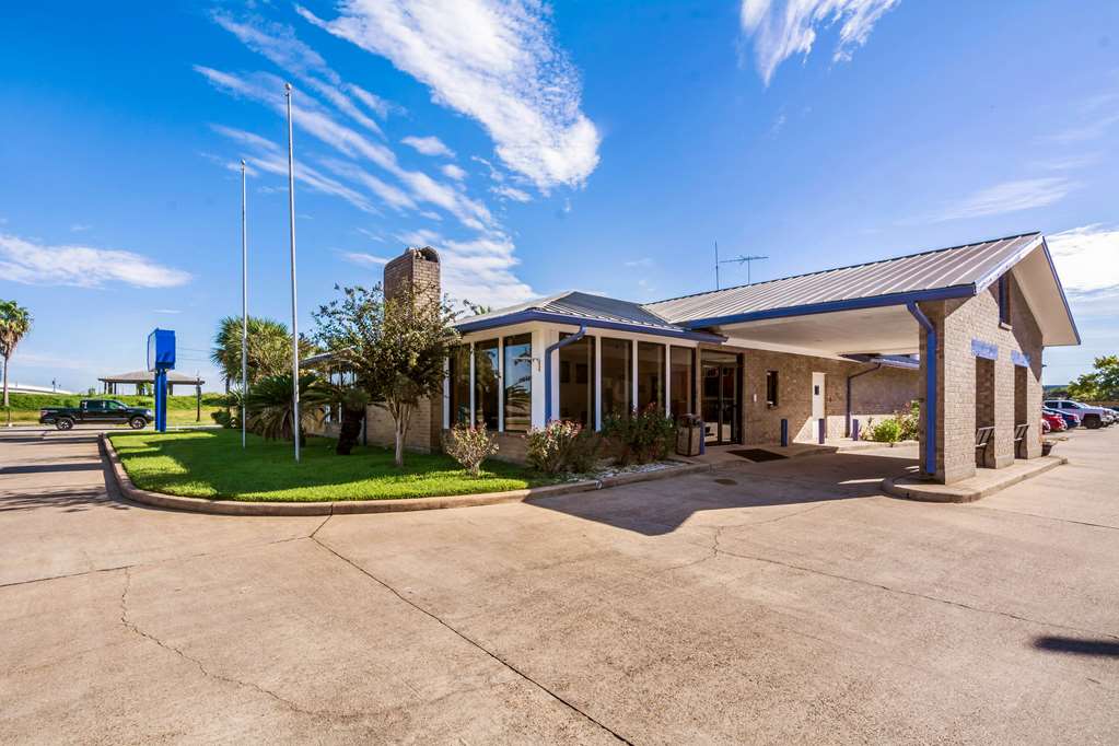 Motel 6 Freeport TX - photo 8