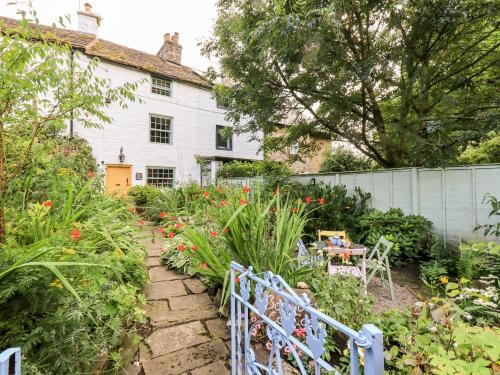 Bonny Bits Cottage — 4-Star Luxury Hotel in Alston, United Kingdom