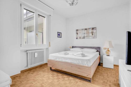 La Galleria d'arte di Desenzano Luxury Gold Loft — 4-Star Luxury Hotel in Desenzano Del Garda, Italy