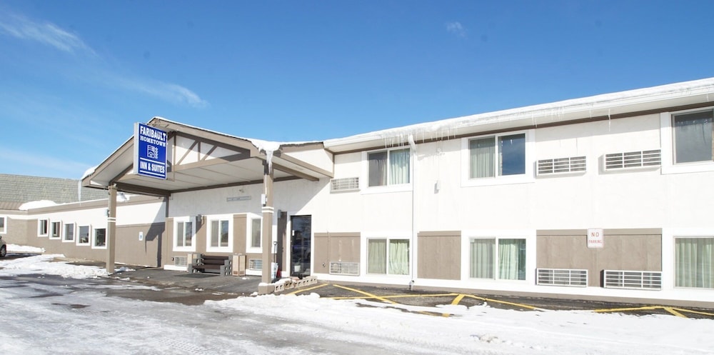 Faribault Hometown Inn & Suites — hotel in Faribault
