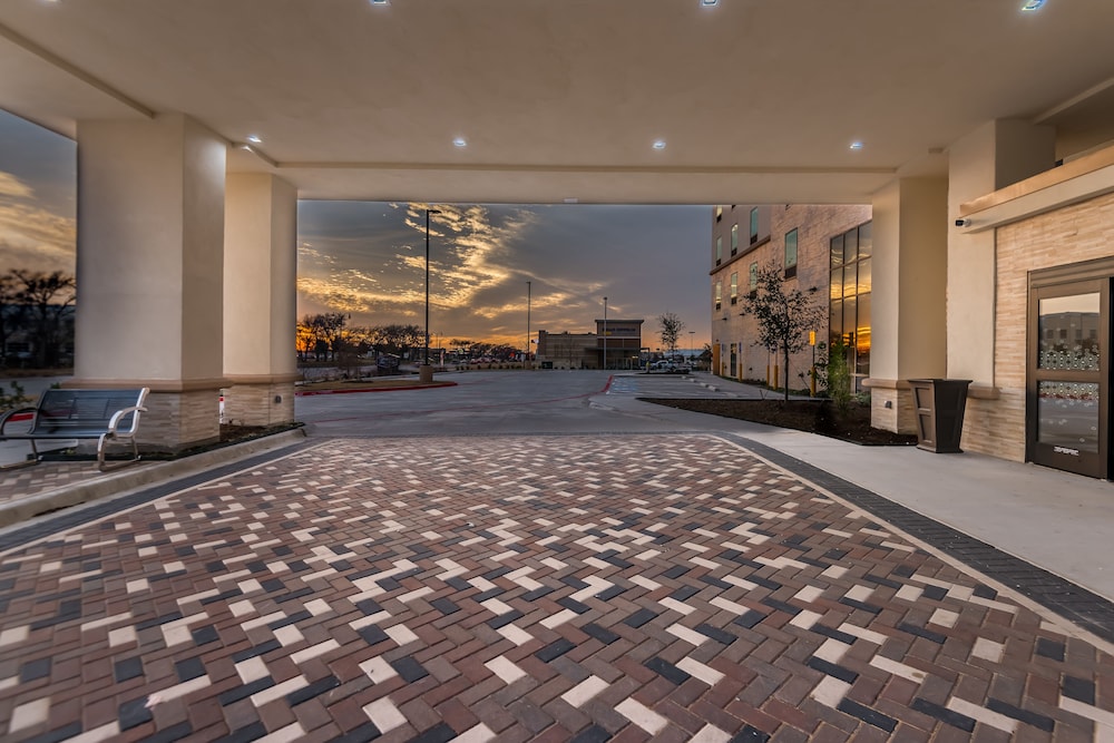 Hampton Inn & Suites Dallas The Colony TX - photo 67