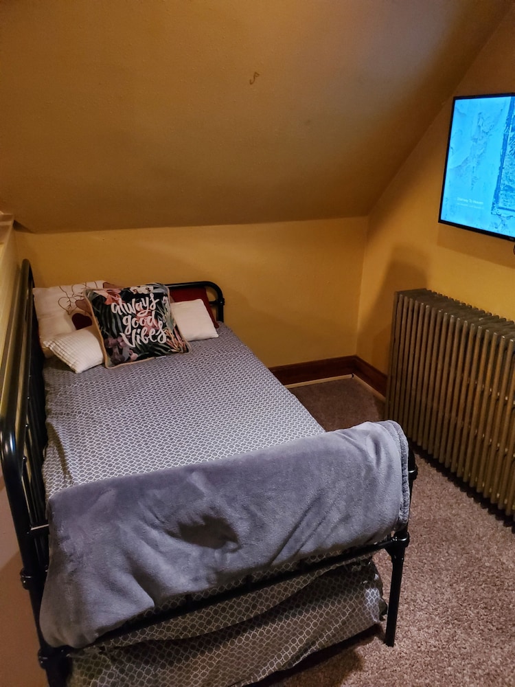 Historic Victorian Inn - photo 30