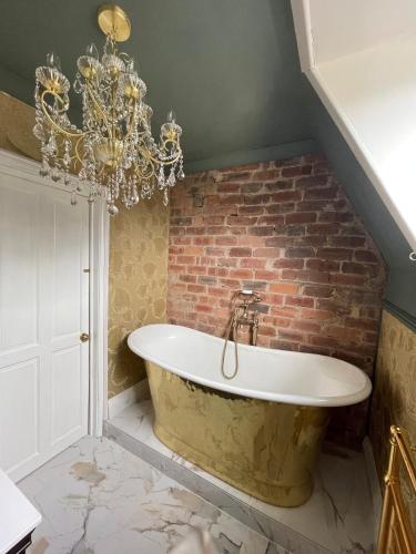 Pheasant's Hollow — 4-Star Luxury Hotel in Harrogate, United Kingdom