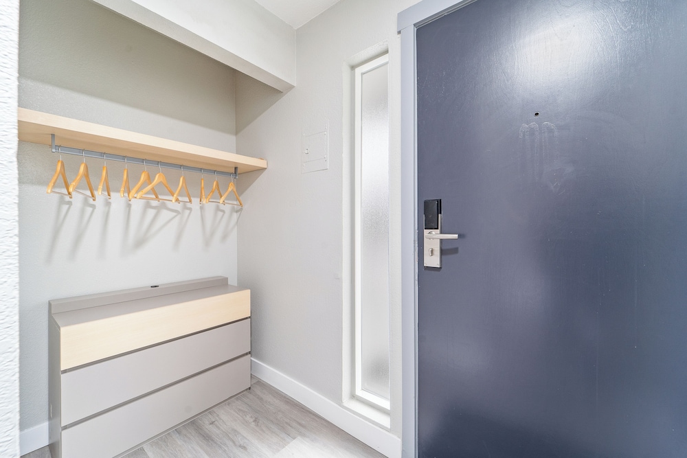 Sunrise Garden Suites - photo 6