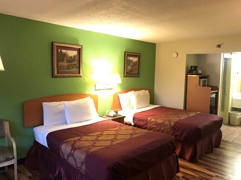 Bear Mount Inn & Suites - photo 34