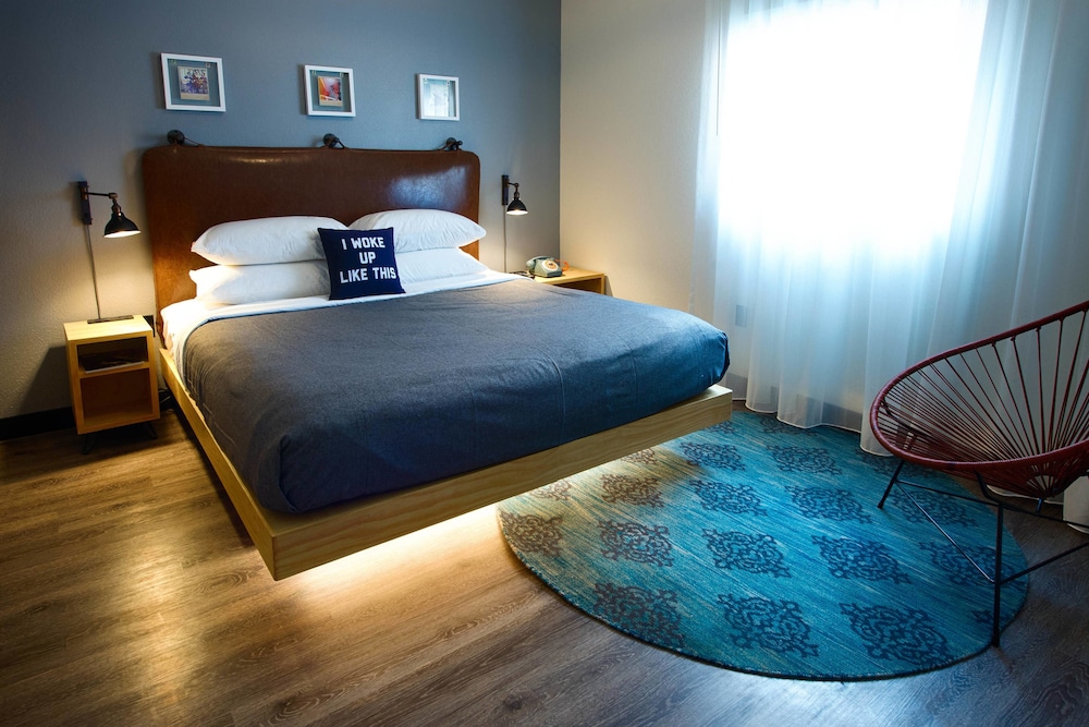 Moxy New Orleans Downtown French Quarter - photo 29