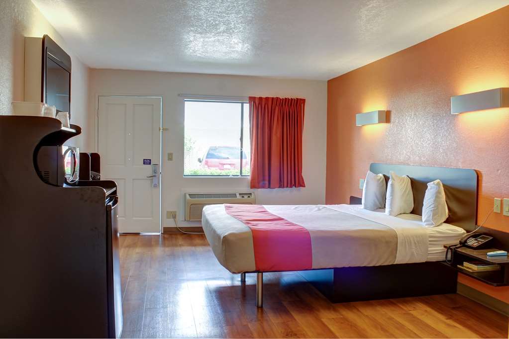 Motel 6 Bishop CA - photo 20