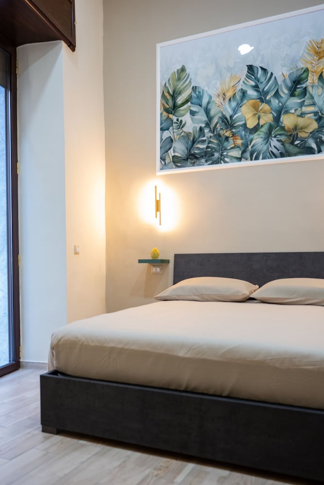 Stella Mia Luxury Rooms — 5-Star Luxury Hotel in Naples, Italy