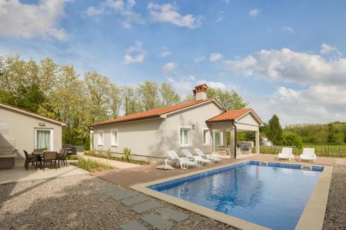 Villa Meadow — 4-Star Luxury Hotel in Labin, Croatia