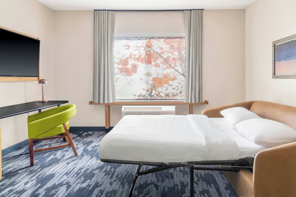 Fairfield by Marriott Inn & Suites Detroit Taylor - photo 10