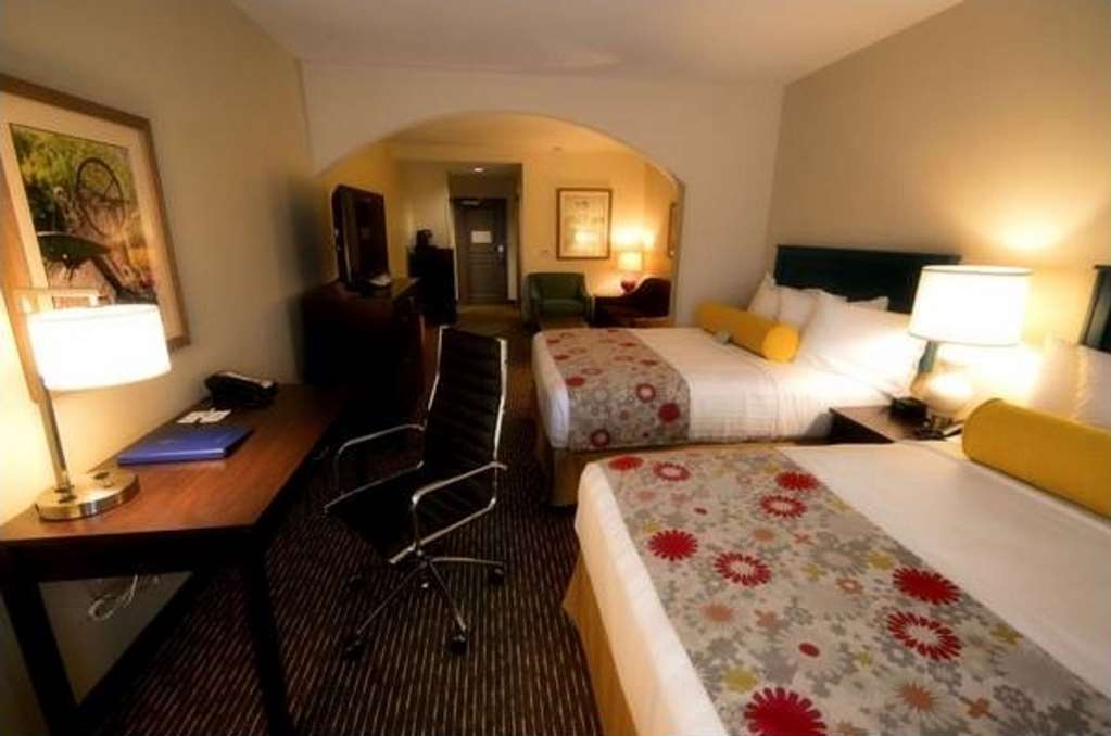 Best Western Plus Dayton Hotel & Suites - photo 17