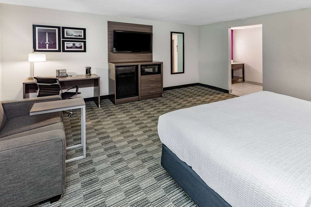 La Quinta Inn & Suites by Wyndham Houston Southwest - photo 16