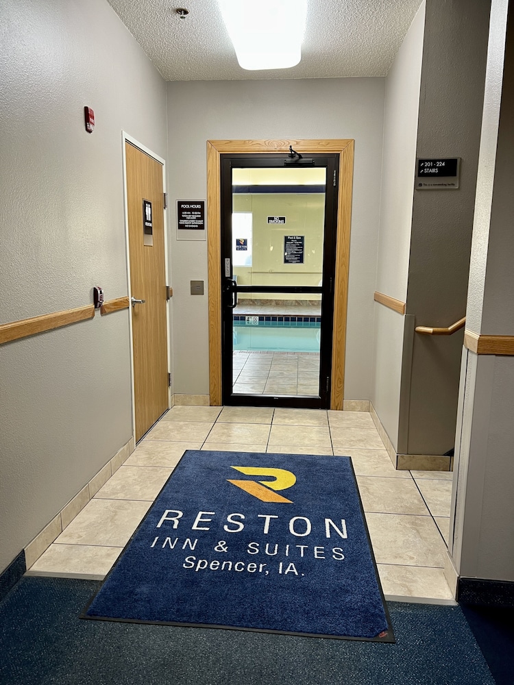 Reston Inn & Suites - photo 3