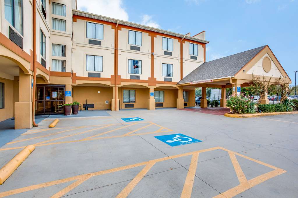 Comfort Inn & Suites Love Field Dallas Market Center