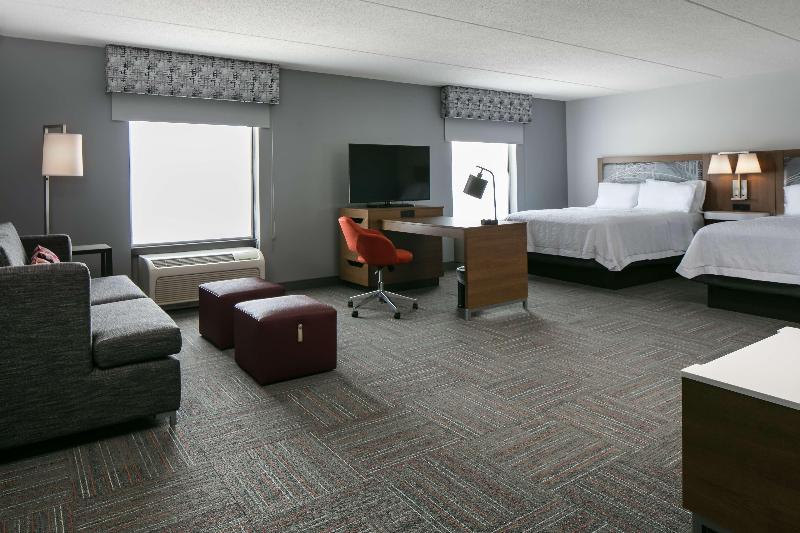Hampton Inn Dubuque - photo 43