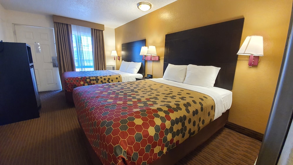 Rodeway Inn Flagstaff Downtown - photo 11