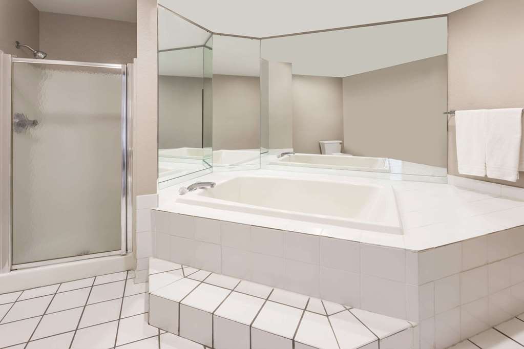 Super 8 by Wyndham Plymouth - photo 13