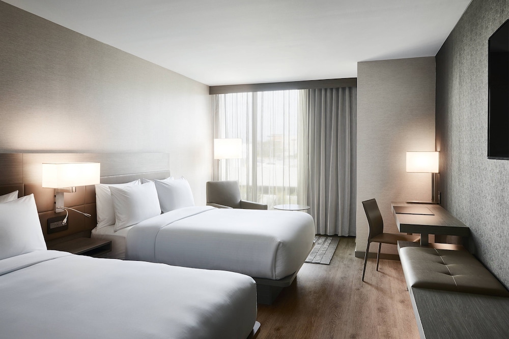 AC Hotel by Marriott Tampa Airport - photo 5