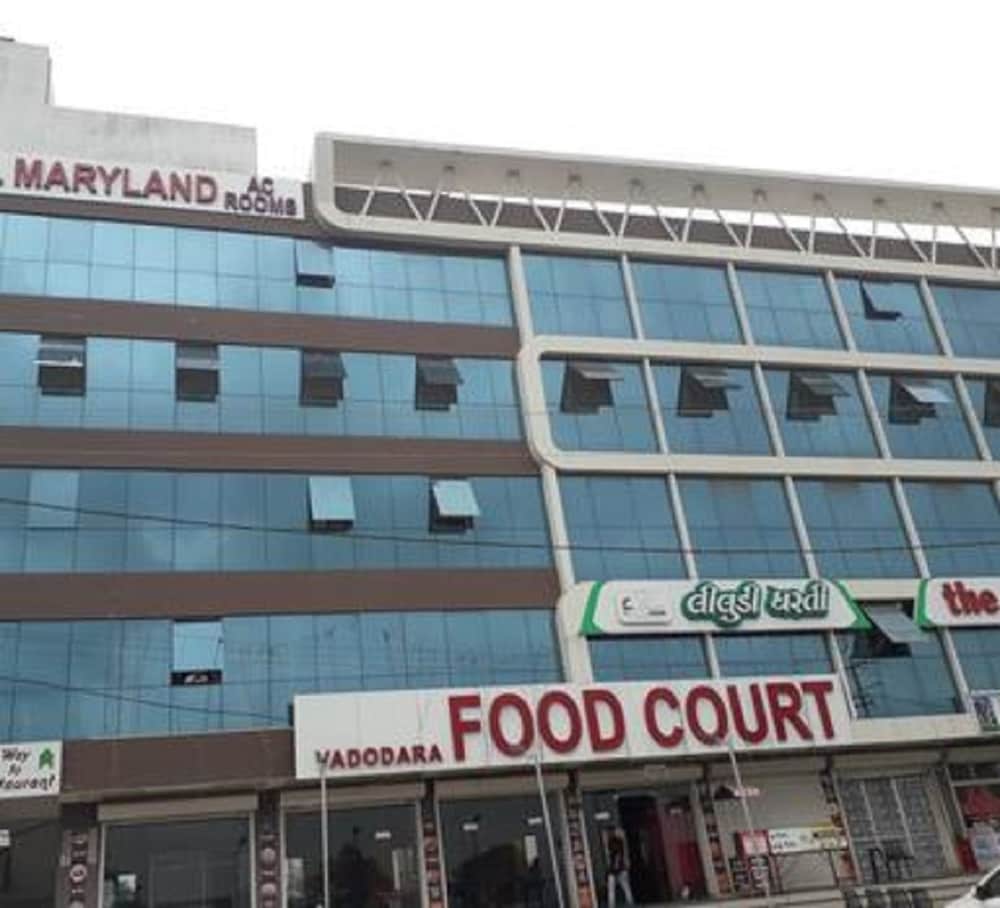 Hotel Maryland by Sky Stays in Vadodara, India
