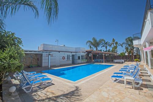 Papas Family Villa