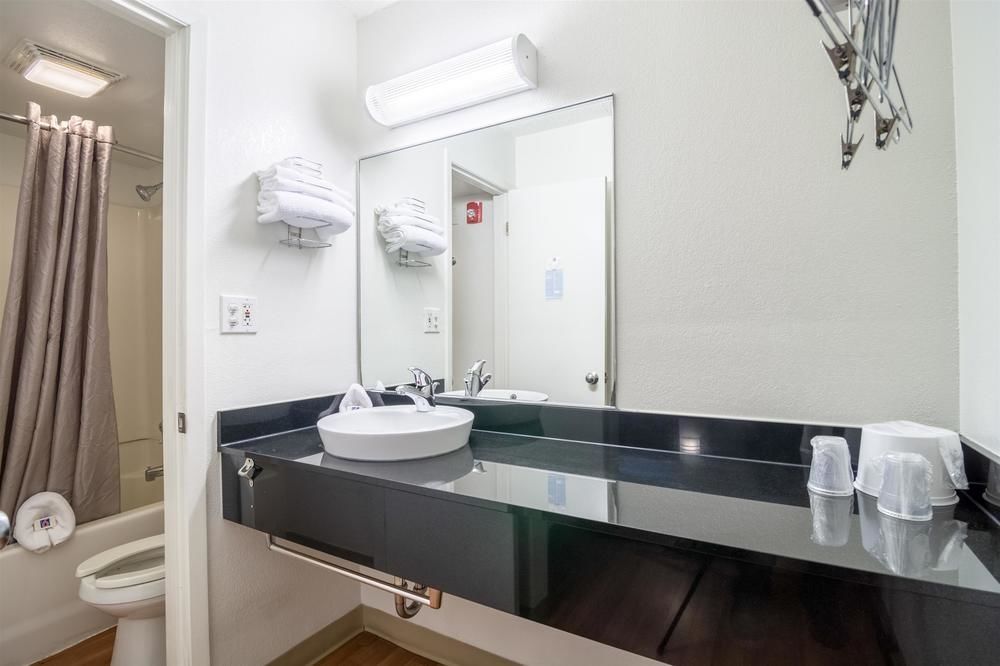 Motel 6 Chicago Southwest Aurora - photo 20