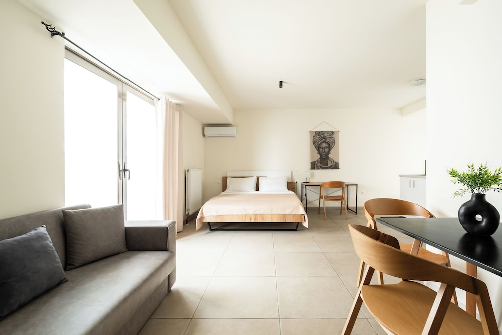 Elysee apartment 8 — 4-Star Luxury Hotel in Athens, Greece