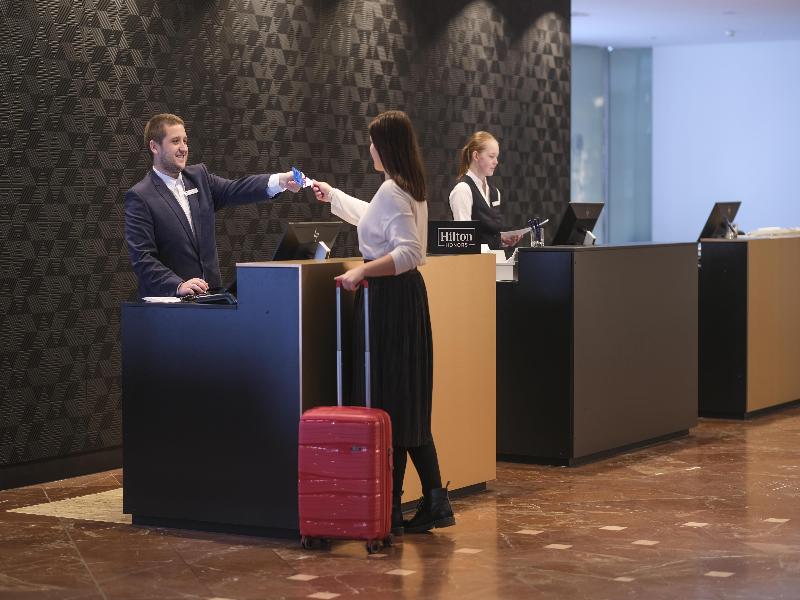 DoubleTree by Hilton Hannover Schweizerhof — 4-Star Luxury Hotel in Hannover, Germany