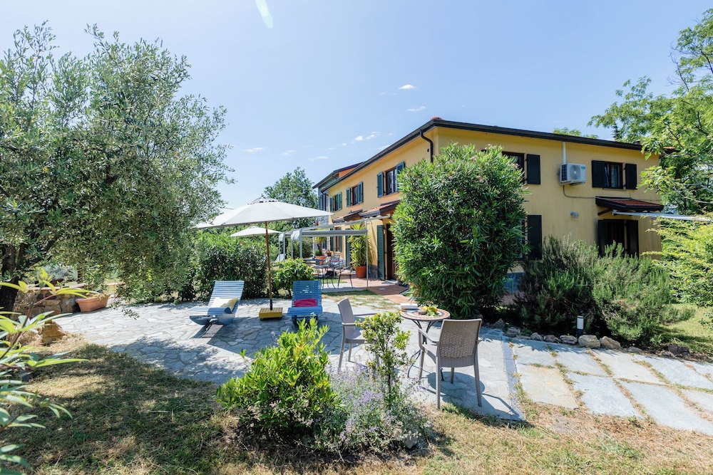 Il Laghello Wood House — 4-Star Luxury Hotel in Framura, Italy