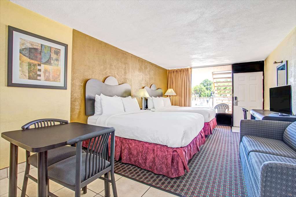 Days Inn by Wyndham St. Petersburg Central - photo 27
