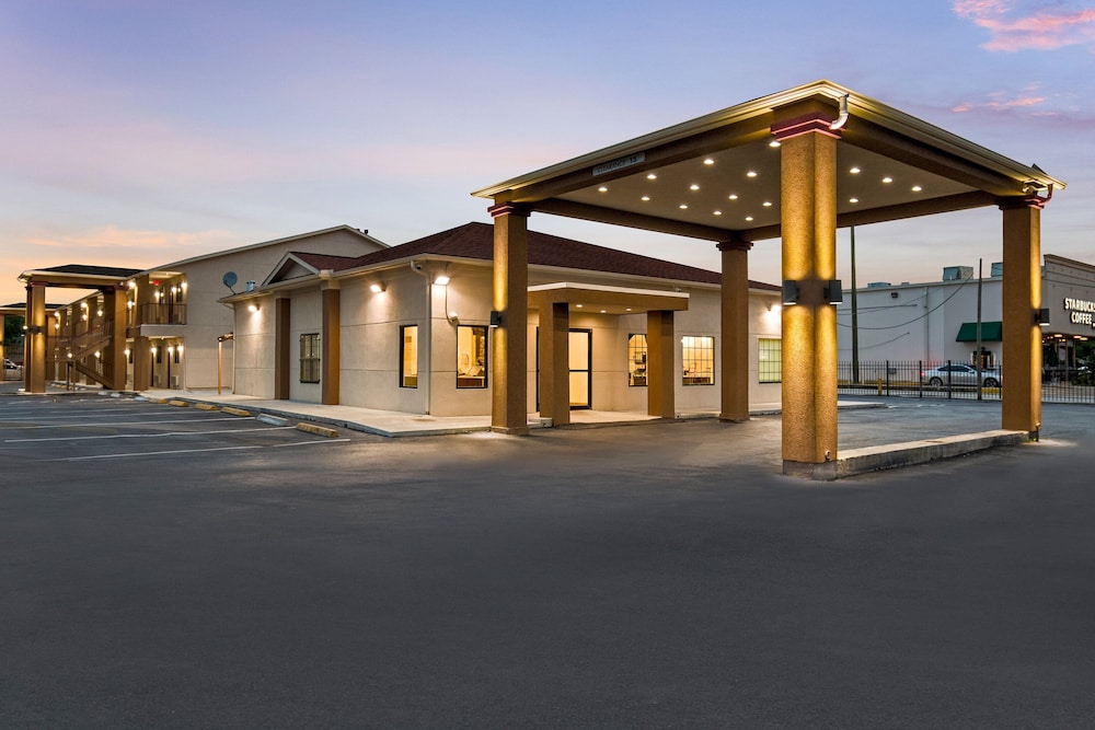 Red Roof Inn Houston Spring North - photo 24