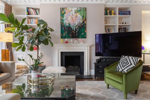 Luxurious Apartment in Kensington — 4-Star Luxury Hotel in London, United Kingdom