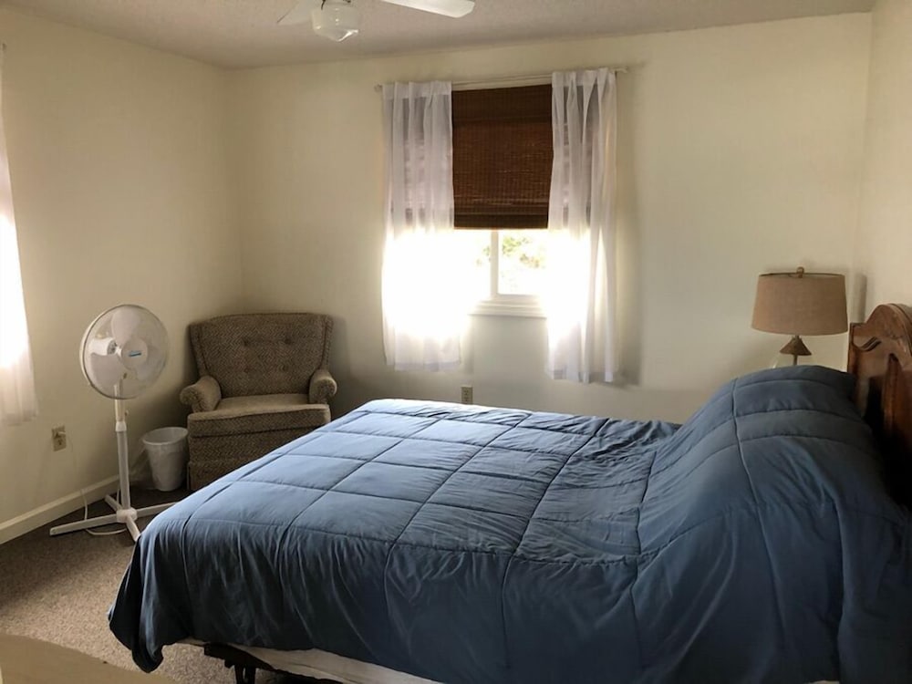West Winds Motel & Cottages - photo 31
